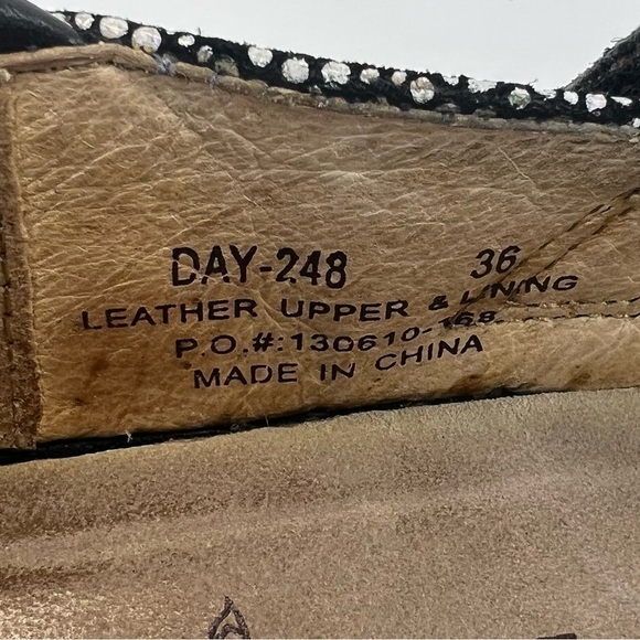 Alegria Women’s Dayna Spring Dottie Mary Jane Shoes - Picture 15 of 16